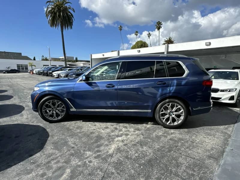 BMW X7 2021